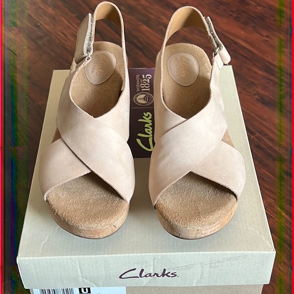 Clarks Shoes - Clarks Caslynn Shaw